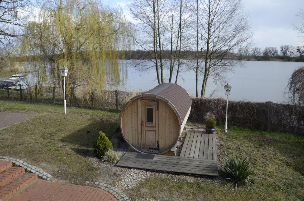 Hotel & Restaurant Haus Am See Locknitz Buitenkant foto